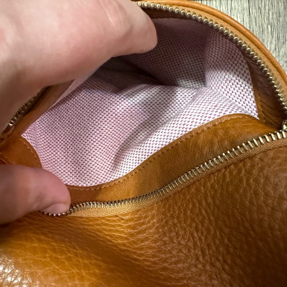 Dooney & Bourke classic dooney